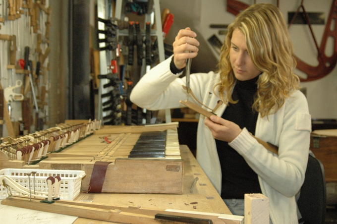 piano overhauling in Paris